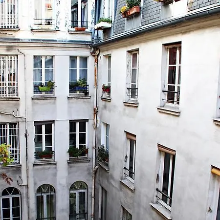Faubourg Saint Martin3 Parigi